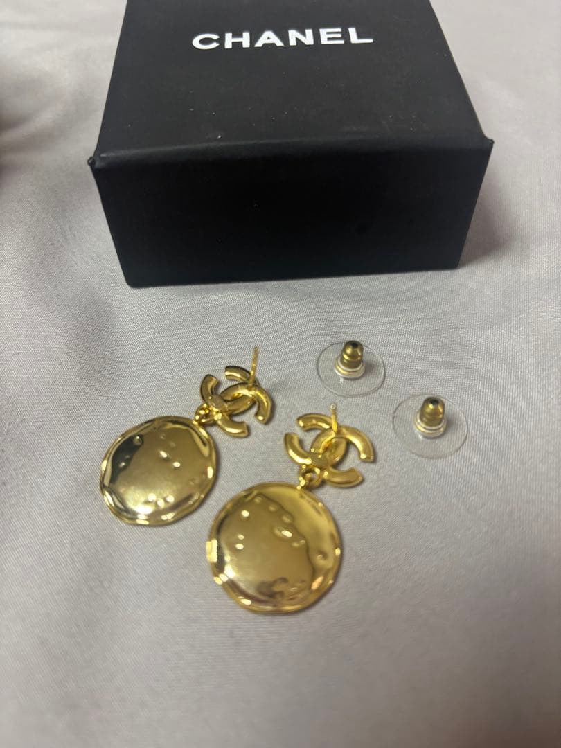CHANEL ヴィンテージ風 プレート ピアス