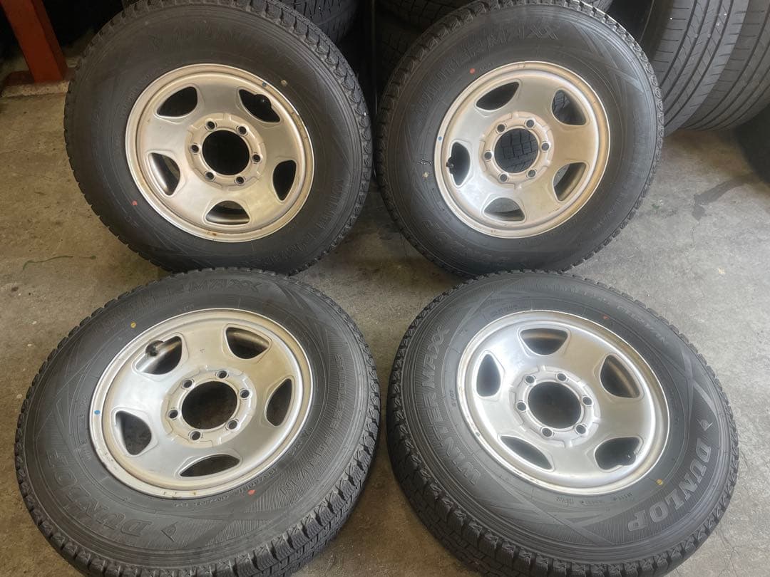 ハイエース　バリ山　ダンロップ　スタッドレスセット　195/80Ｒ15