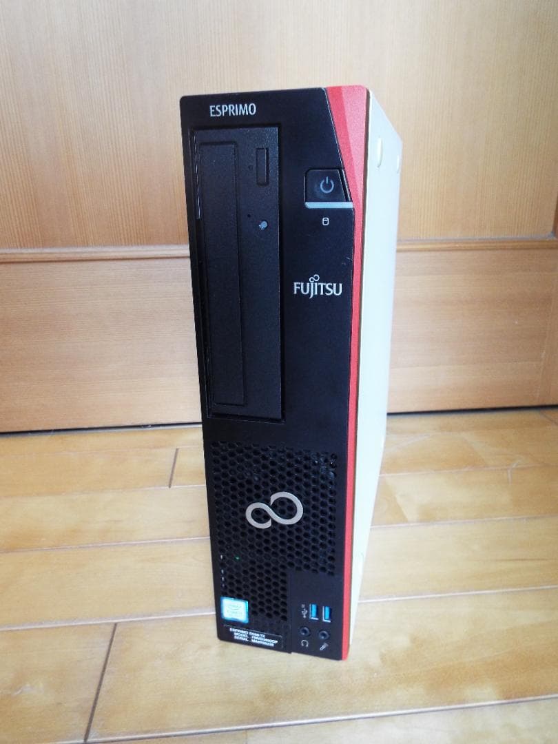 Windowsデスクトップ ESPRIMO D588/TX i7-8700 32G SSD512G+HDD1