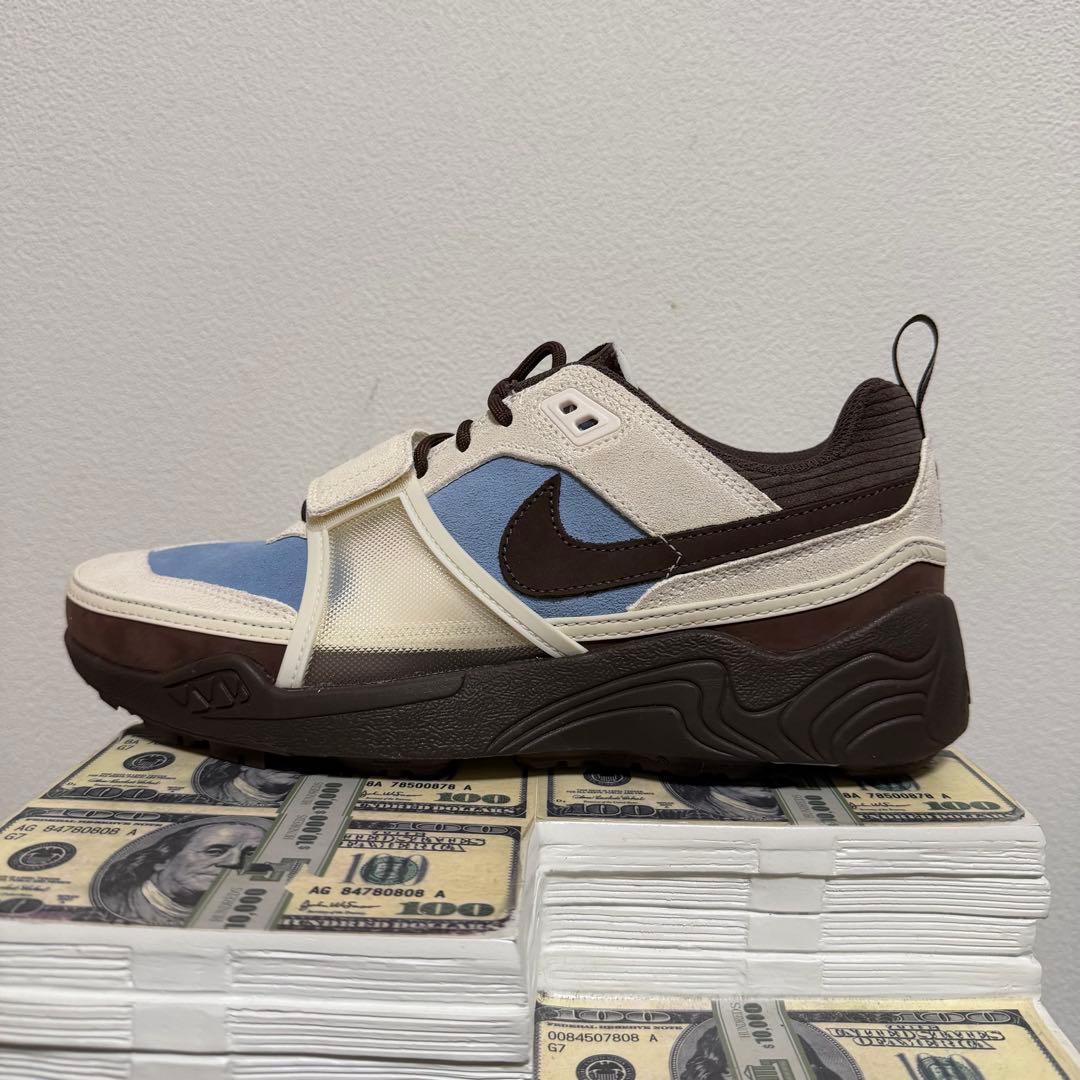 靴 ZoomField Jaxx Pale Ivory and Leche Blue