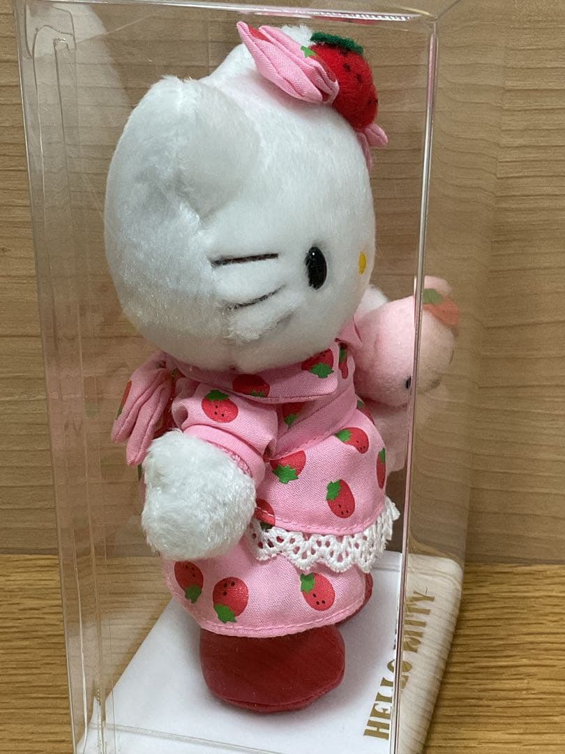 ハローキティ マンスリードール いちご ポイントドール