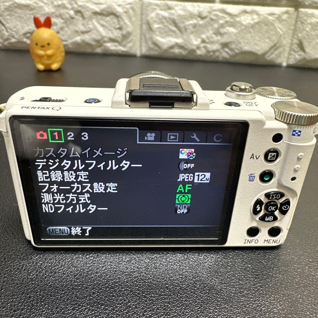 ペンタックスPENTAX Q ホワイト　動作品　中古良品
