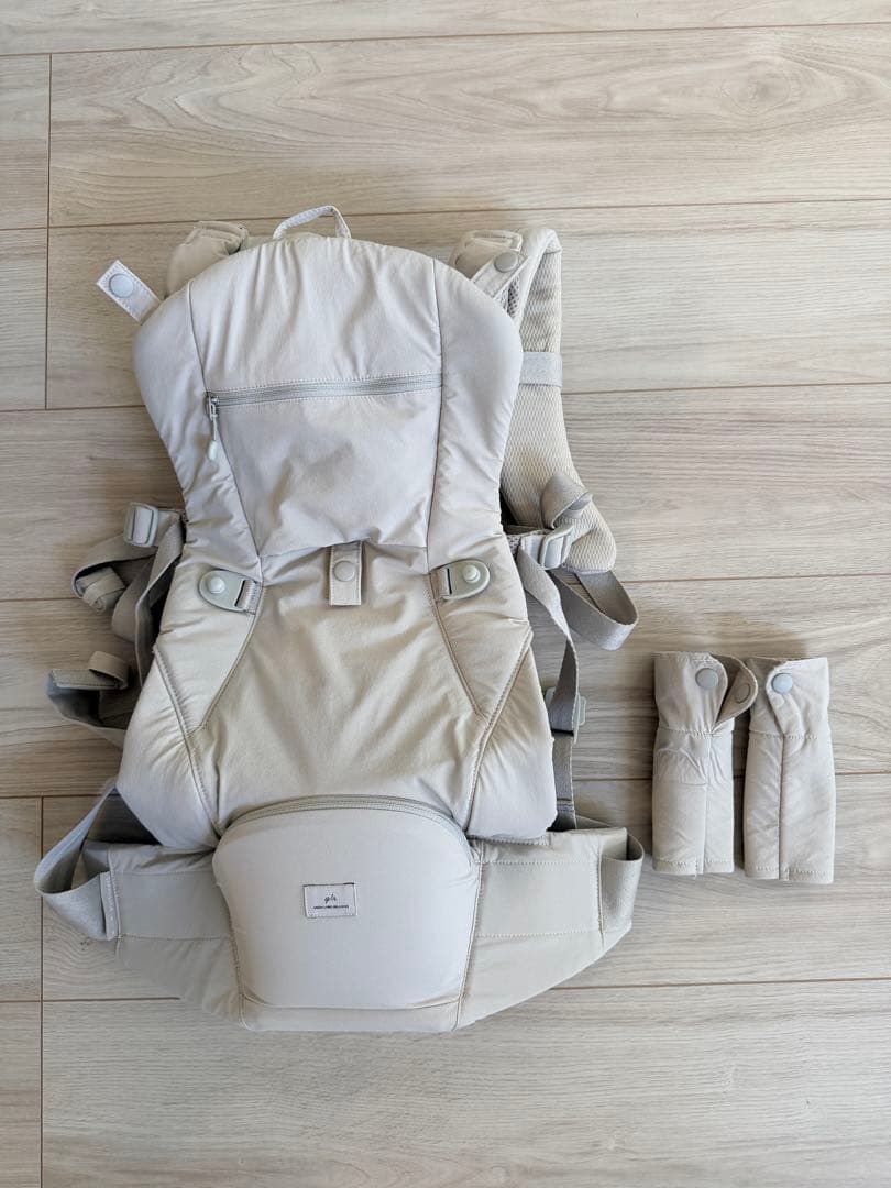 【美品】green label relaxing 抱っこ紐 ベージュ