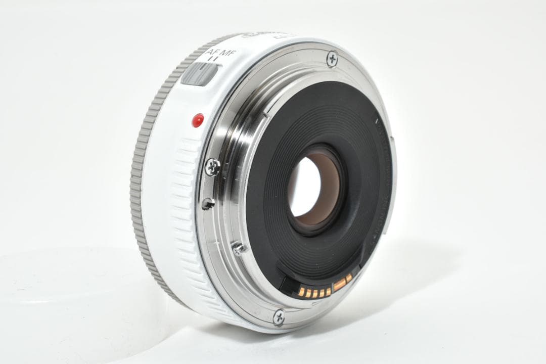美品 Canon EF 40mm F2.8 STM 単焦点レンズ ホワイト