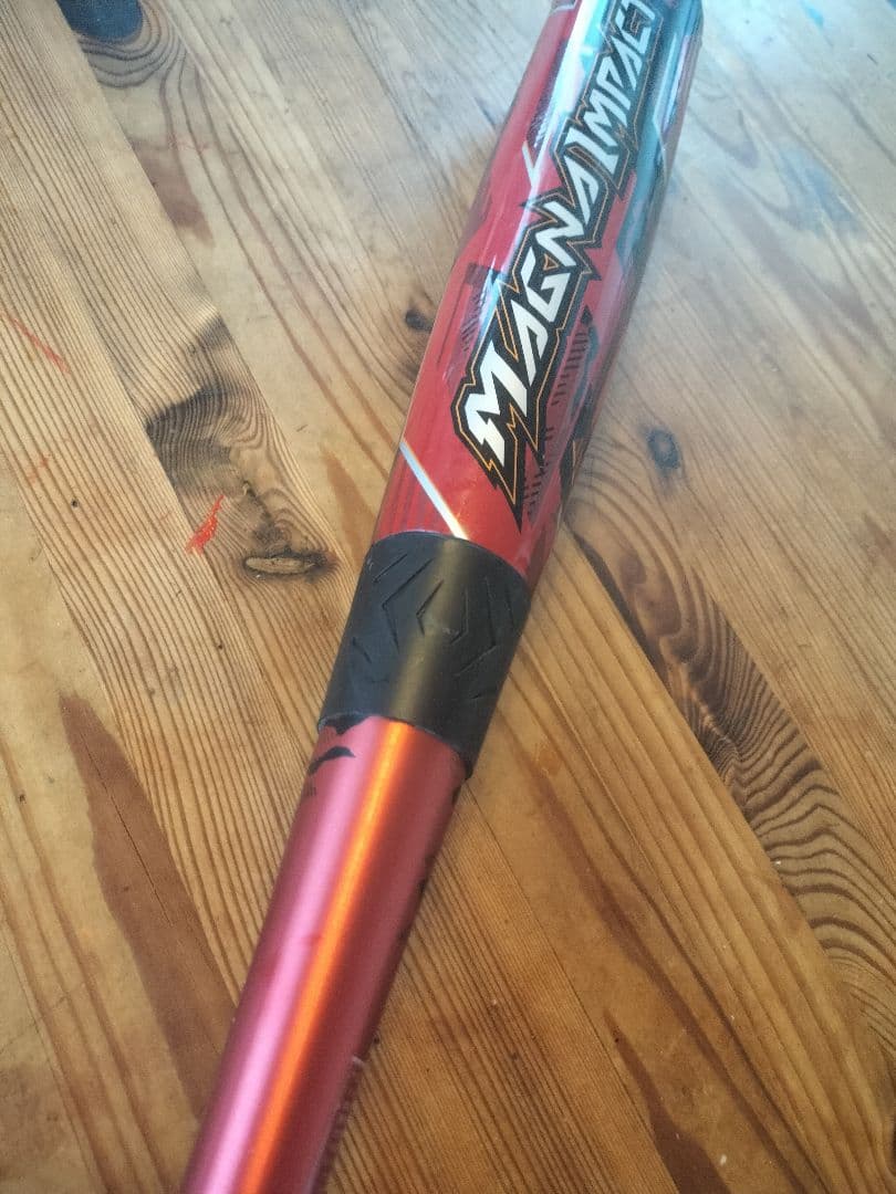 栽*ん様 約47000円相当　MAGNA IMPACT 軟式バット　良品飛びます