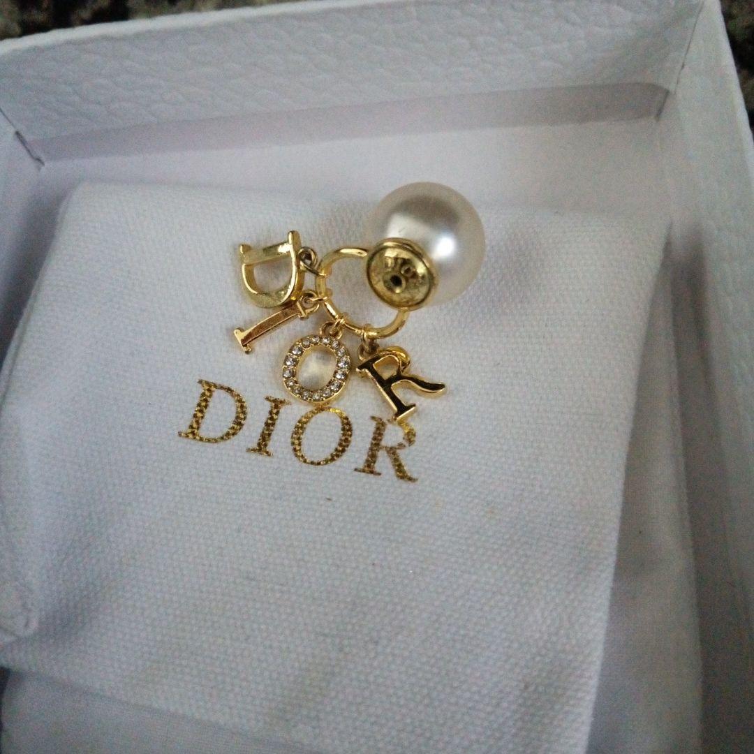 Dior パール ピアス(片耳用)