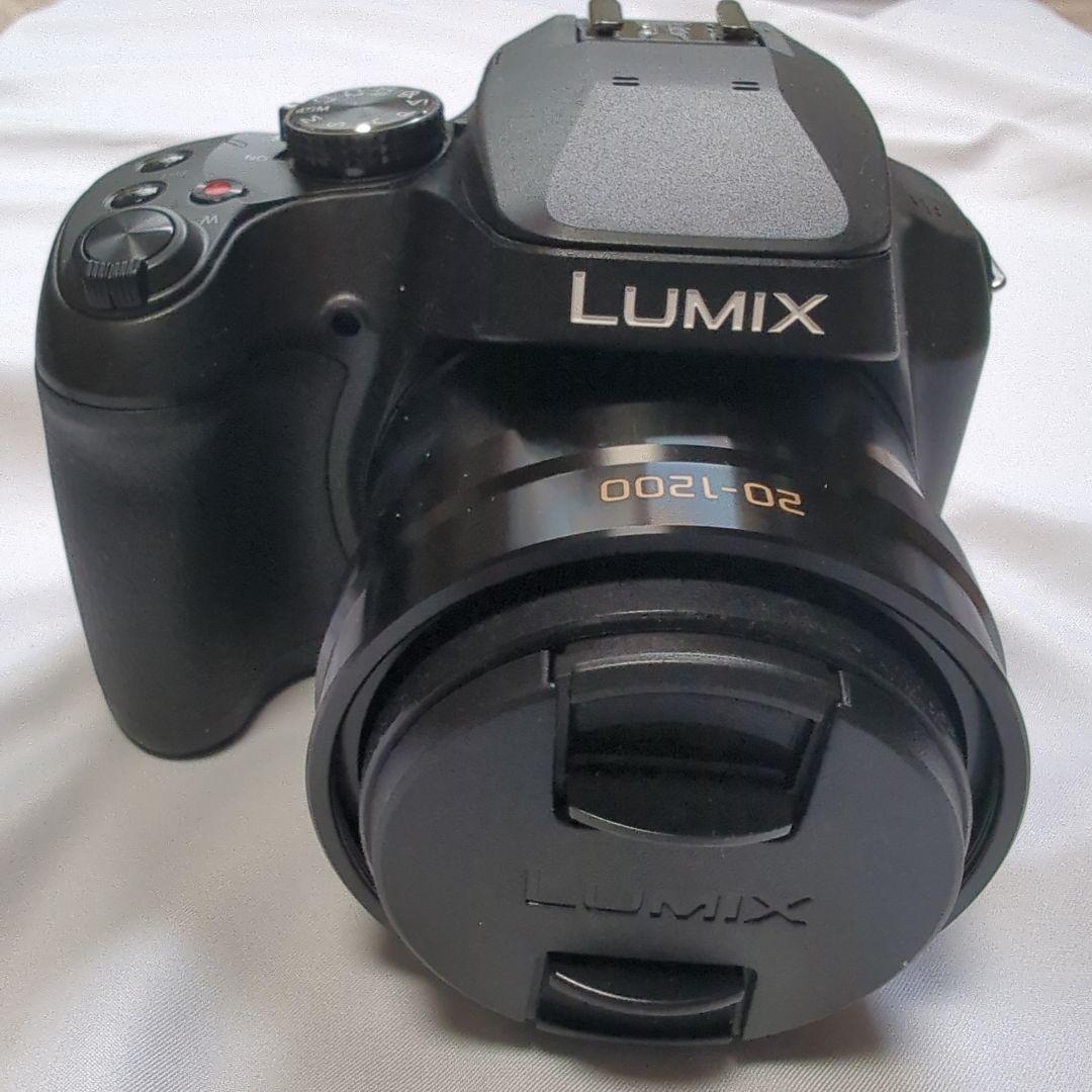 ほぼ新品　Panasonic LUMIX DC-FZ85D　＋カード、バック