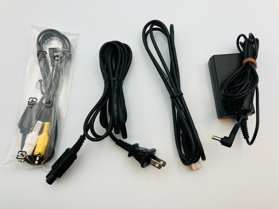 ニコン COOLPIX SQ　シルバー　コンパクトデジタルカメラ