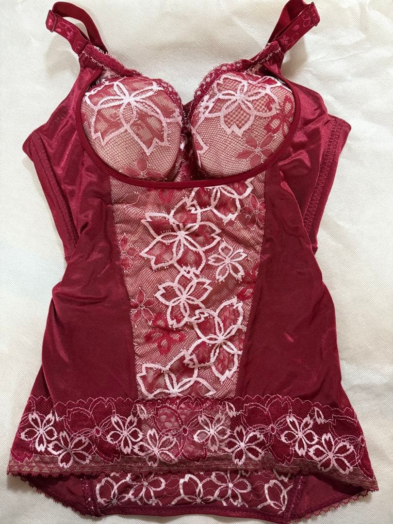 期間限定値下げマルコ　サクラ限定D75L 2枚レッドボディシェーパー