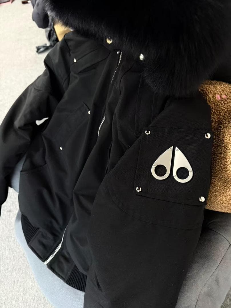 MOOSE KNUCKLES ブラックファーダウンジャケット