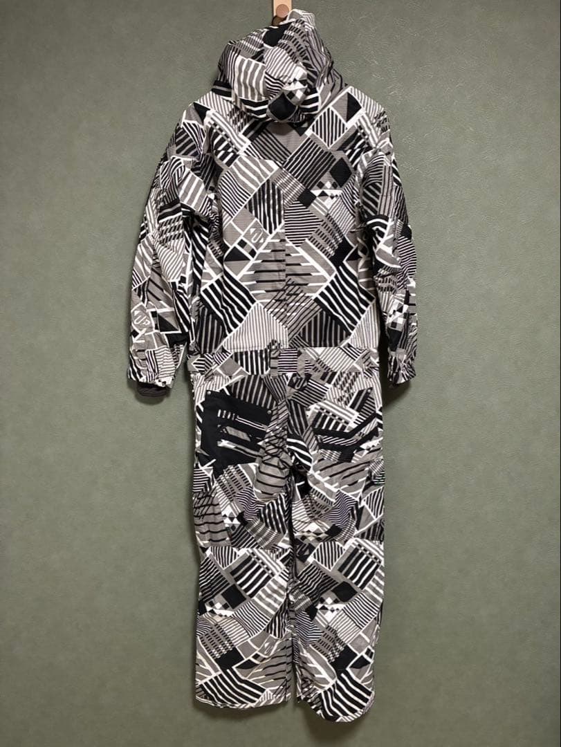 【美品】 ESTIVOエスティボ　スノーボードウェア　つなぎ　ジャンプスーツ　M