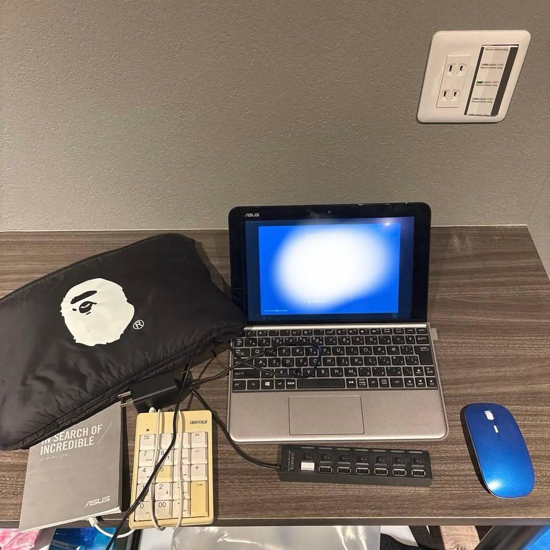 ASUS Windowsタブレット 本体 シルバー BAPEケース付き