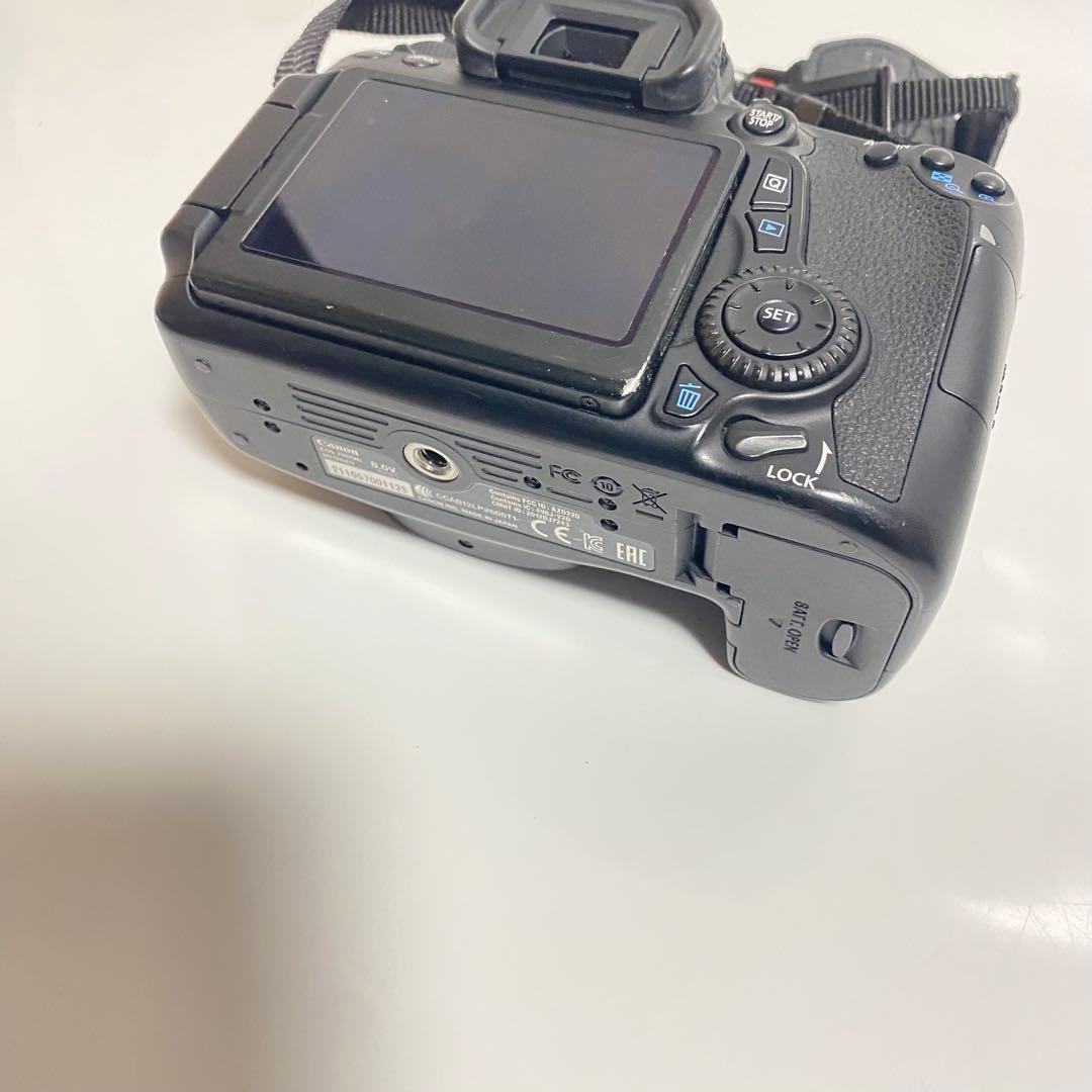 美品✨CANON EOS 70D ダブルズームレンズキット　Wi-Fi機能搭載