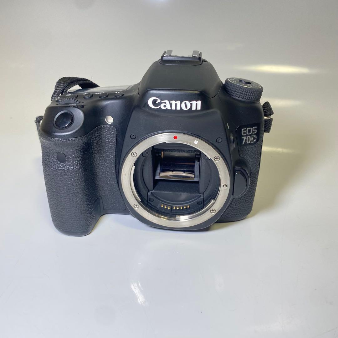 美品✨CANON EOS 70D ダブルズームレンズキット　Wi-Fi機能搭載