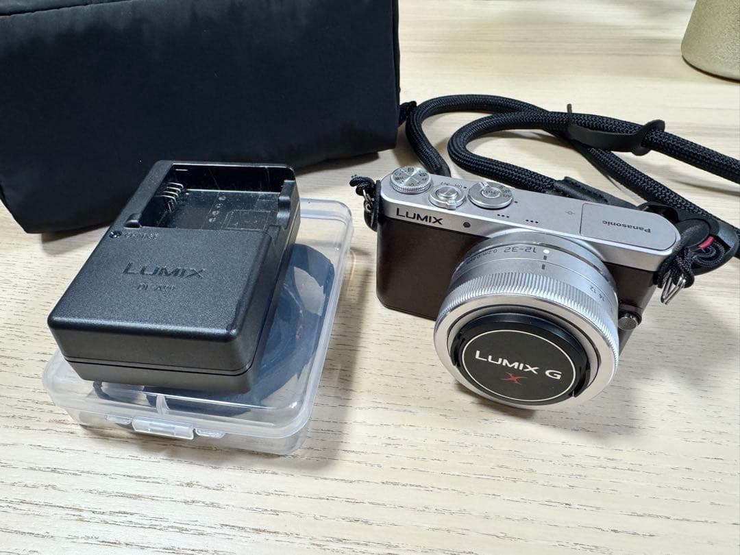 【美品】Panasonic LUMIX レンズキットブラウン　DMC-GM1S