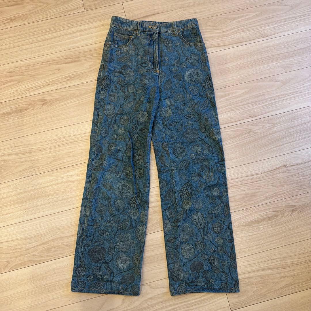 CHANEL 花柄デニムパンツ ストレート