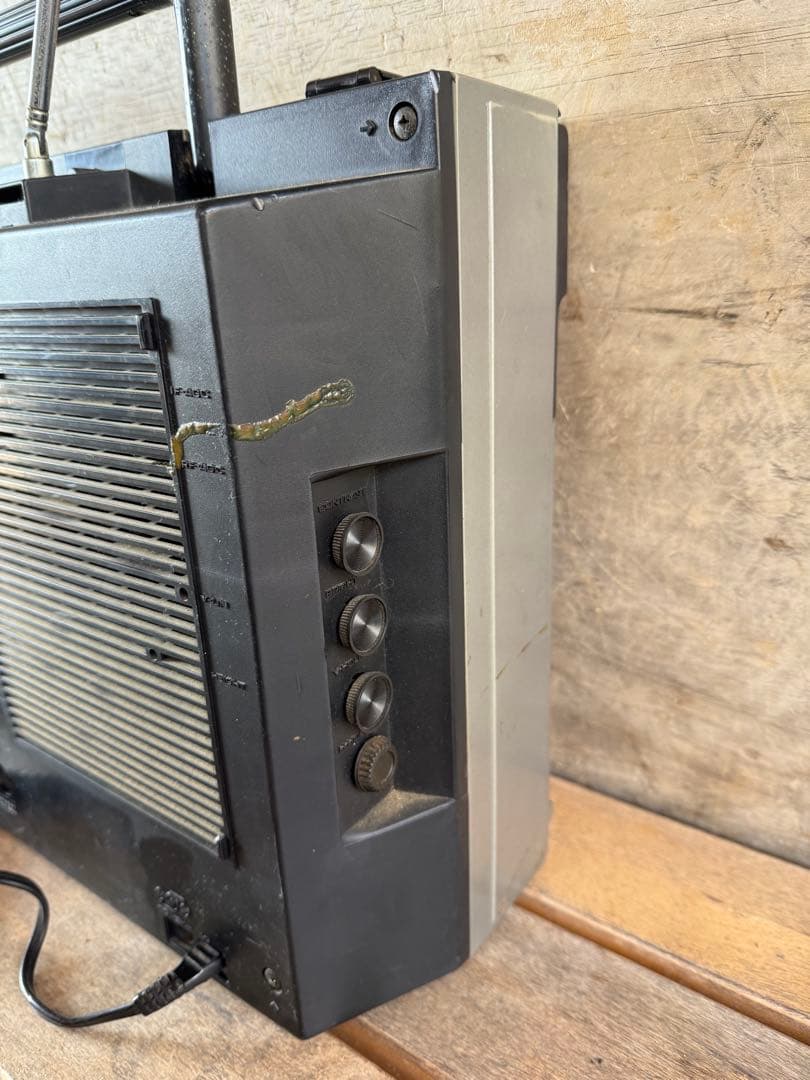 【O-2050】National TV付ラジカセ TR-3010 ジャンク