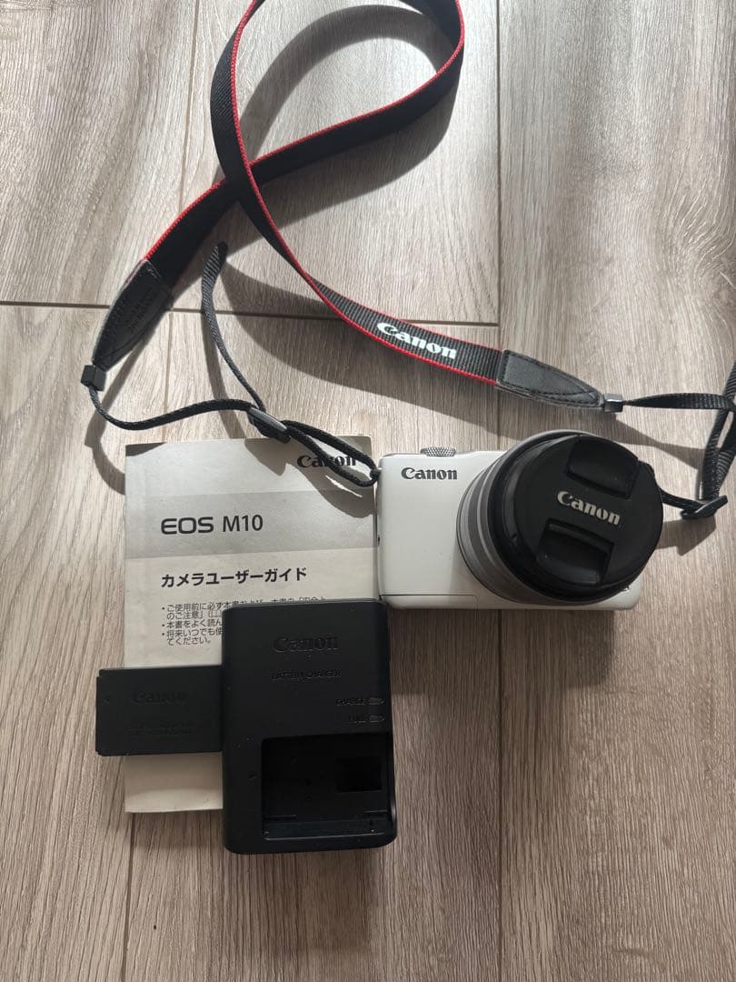 【美品*付属品付き】canon EOS M10ミラーレスカメラ