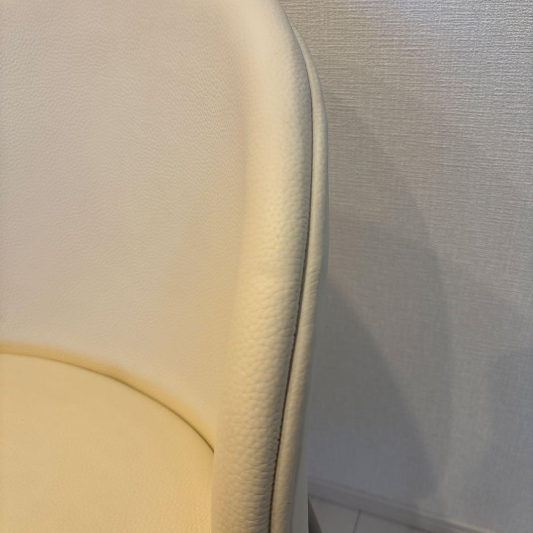 BoConceptボーコンセプト　ダイニングチェア　バニラホワイト　椅子