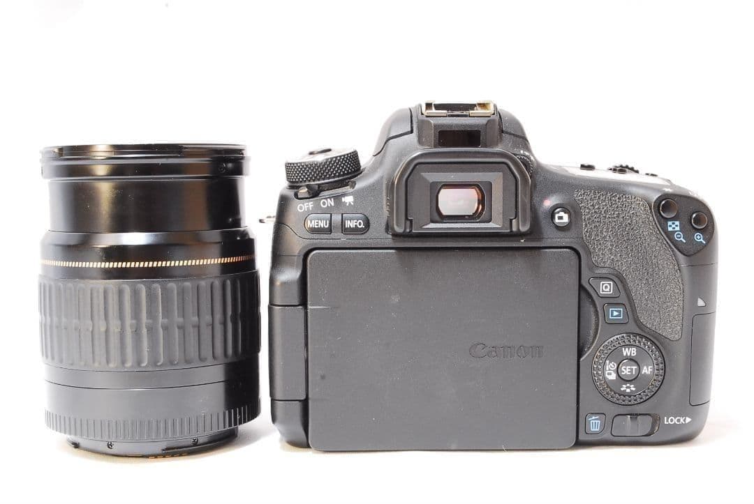 簡単＆本格操作✨美品✨Canon EOS 8000D✨標準レンズ Wi-Fi搭載