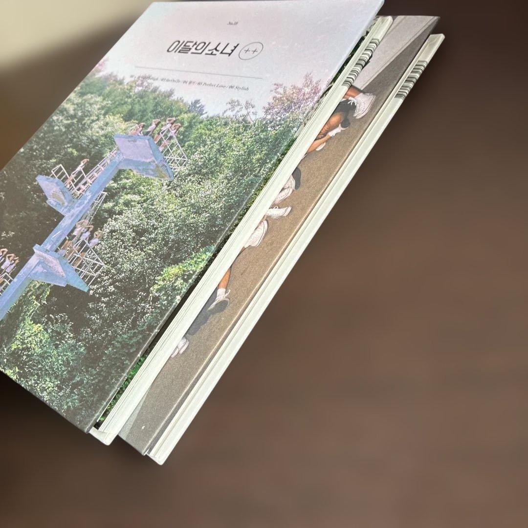 LOONA First Mini Album ++ 2ヴァージョン　今月の少女