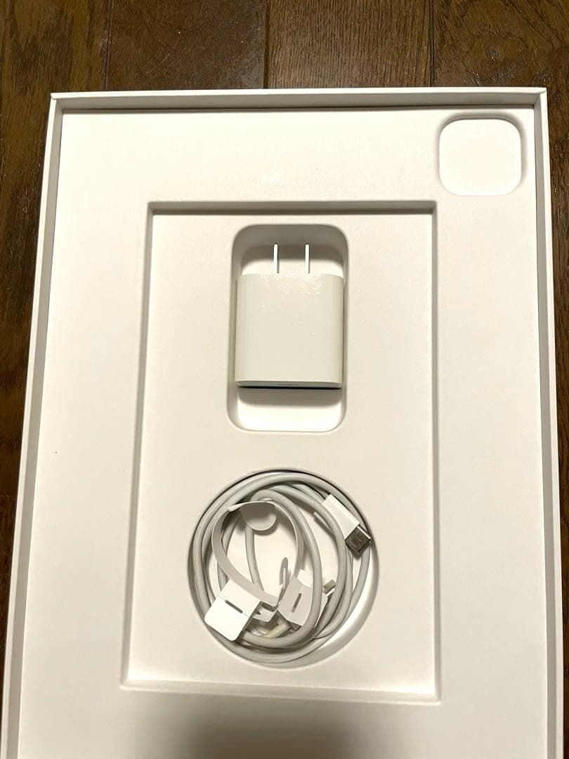 Apple iPad Pro 11インチ 第3世代　グレー 256GB カバー付