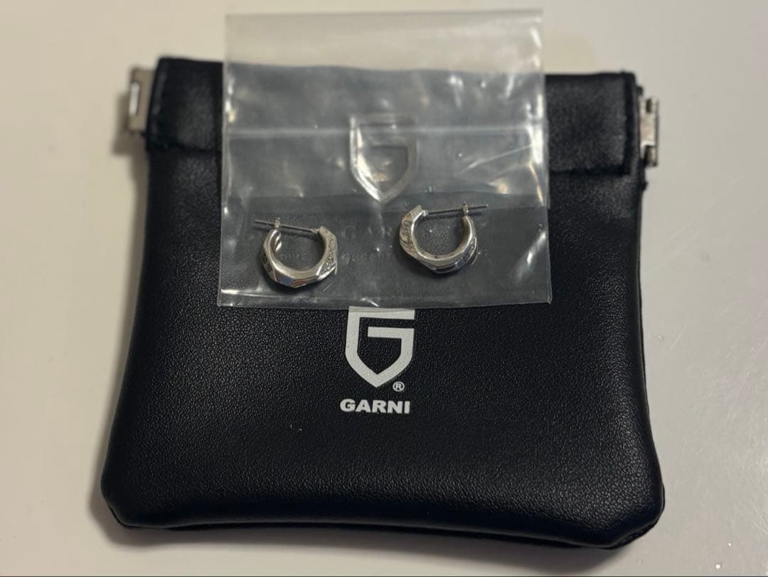 GARNI Crockery Pierce クロッケリー　ピアス　左右両耳セット