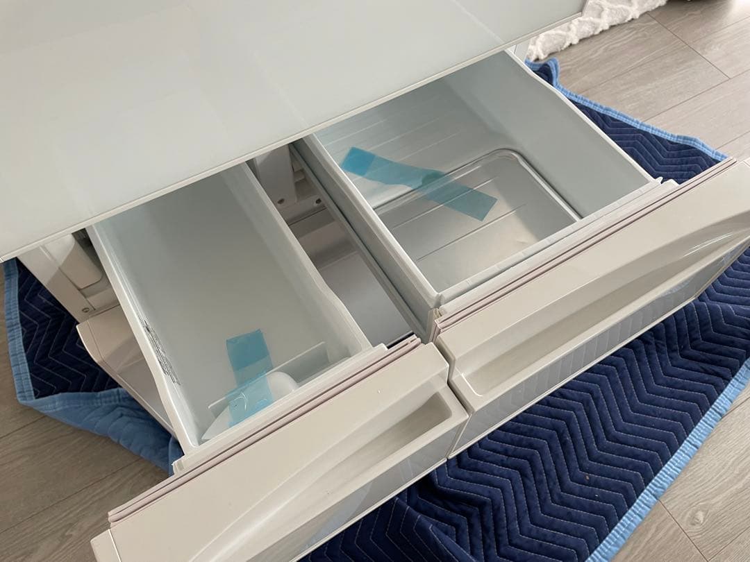 【美品】2022年製ノンフロン冷蔵庫　東芝411L GR-U41GXH (EW)