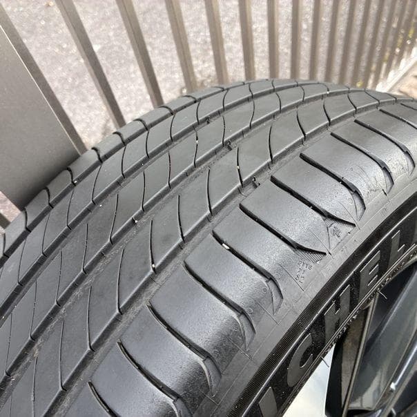 トヨタカローラクロス純正 225/50 R18 ホイールセット／ミシュランタイヤ