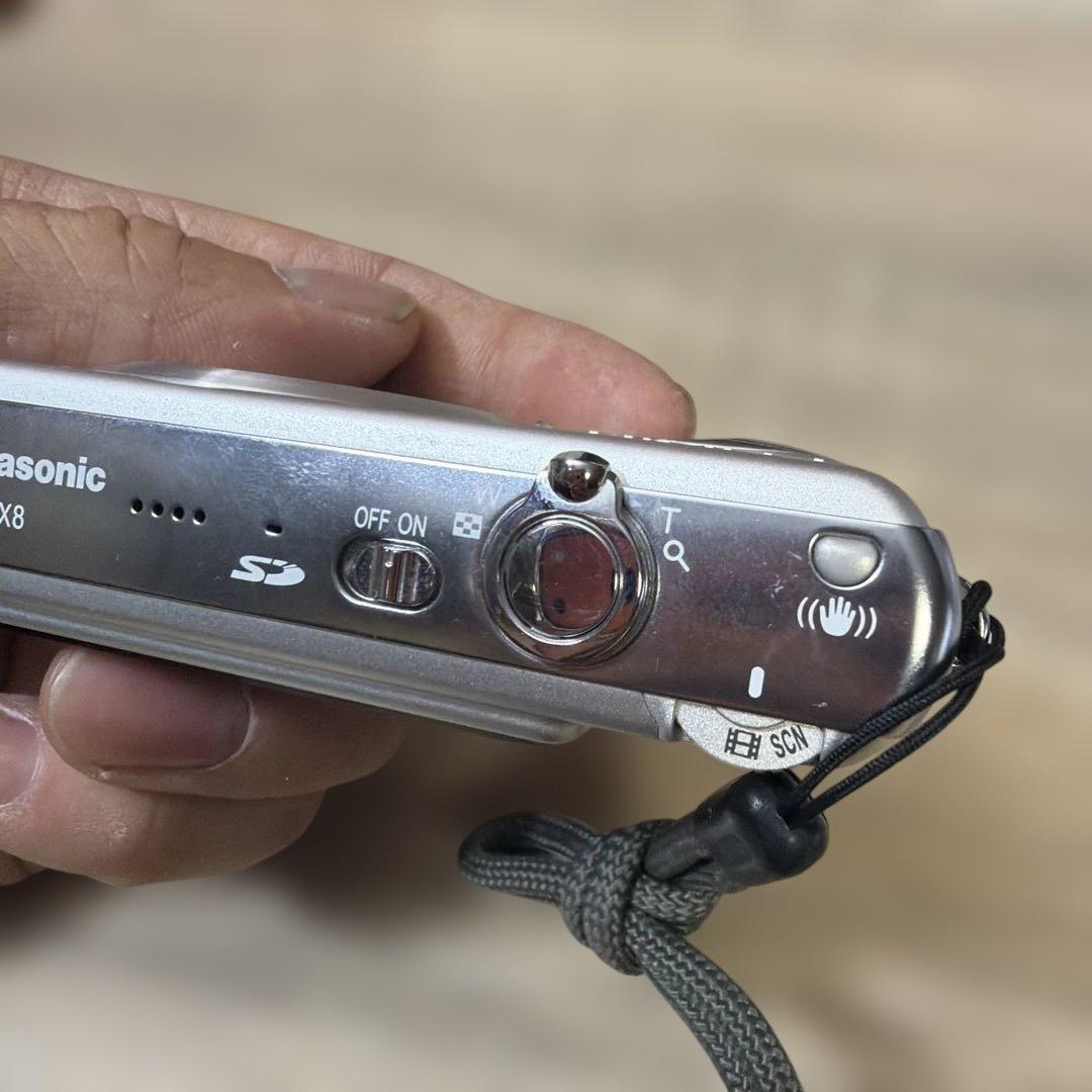 LUMIX DMC-FX8 コンパクトデジタルカメラ