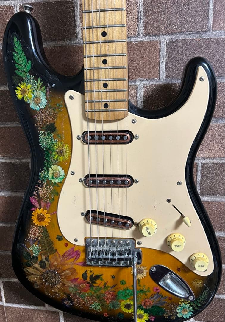 唯一無二‼︎スクワイヤー　ストラトキャスター　エレキギター