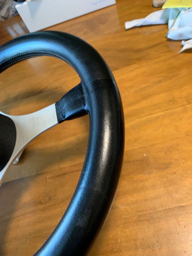 MOMO ステアリング ジャッキースチュワート 　ホーンボタン+ボス