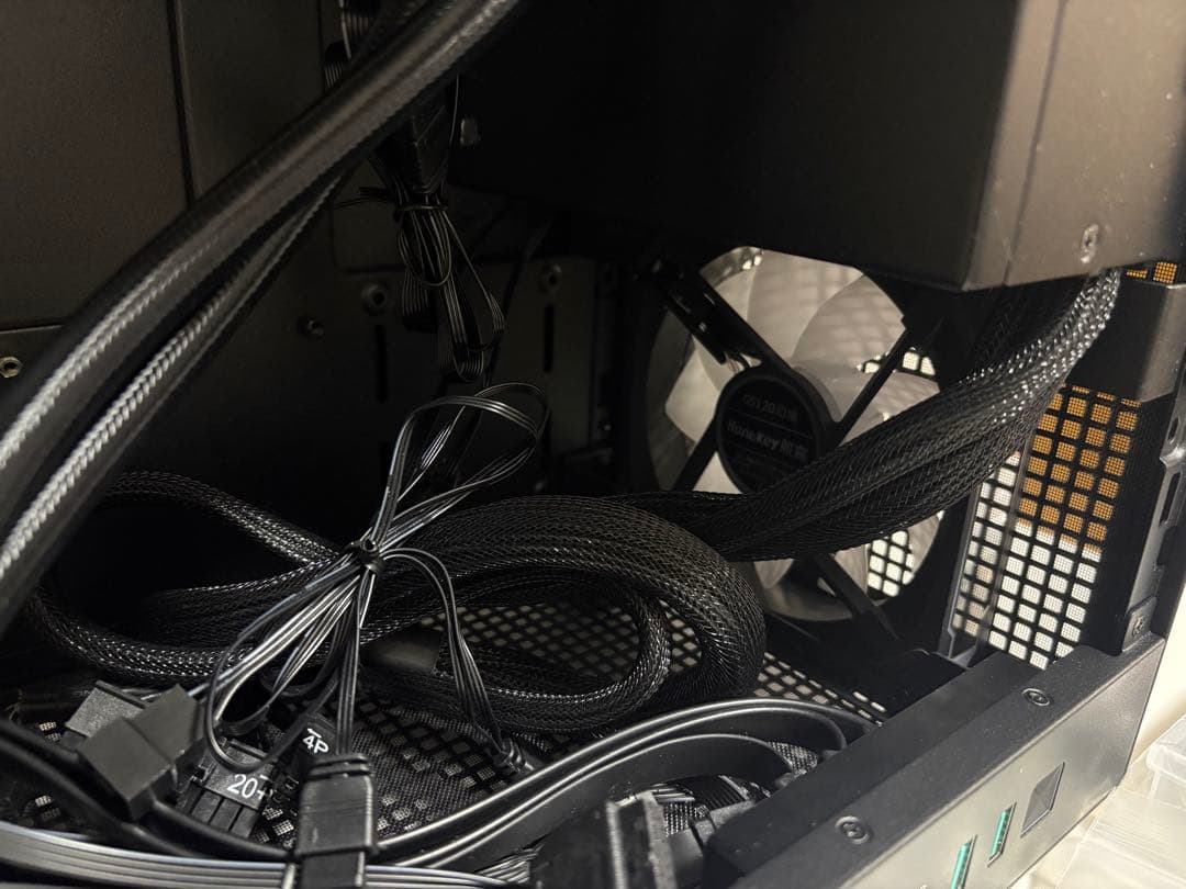 DeepCool CH160 PLUS 電源・簡易水冷クーラー付PCケース