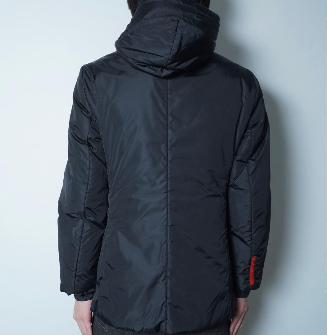 プラダスポーツ アーカイブ フーデッド ナイロン ダウンジャケット