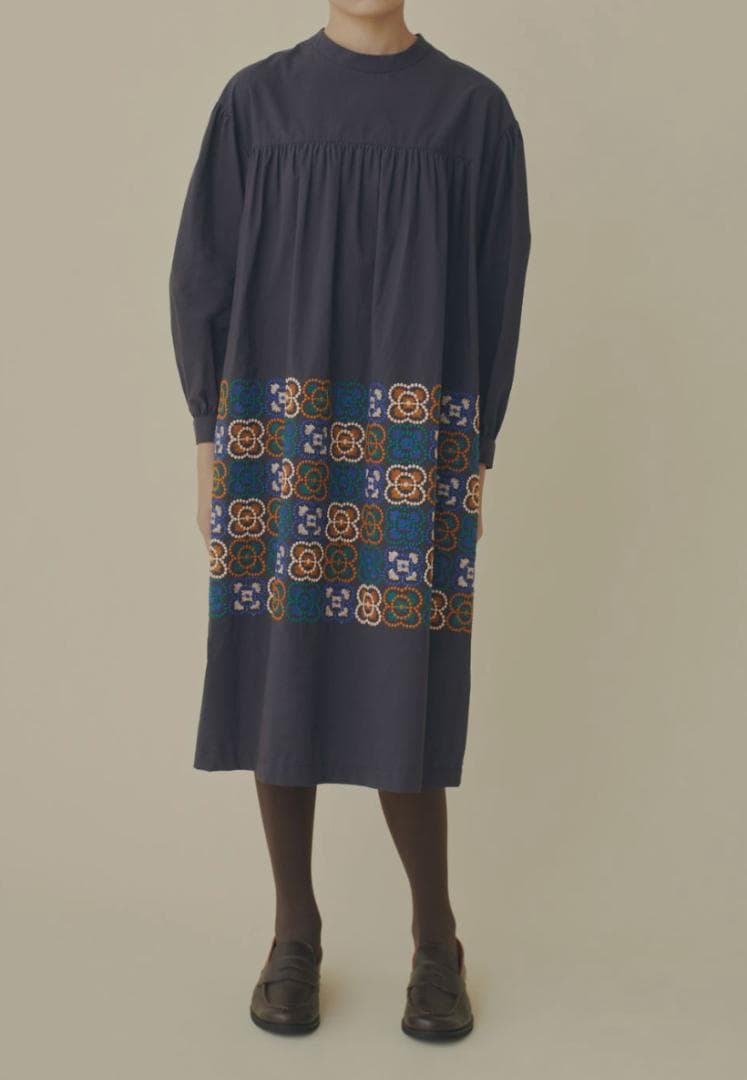 クリーニング済み　ミナペルホネン　blumen ギャザードレス　140