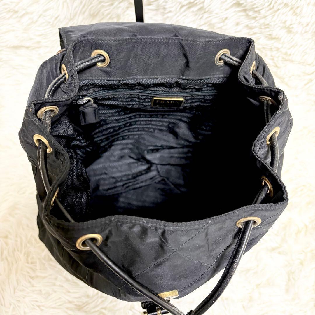 希少　PRADA キルティング　三角ロゴ　バックパック　ナイロン リュック
