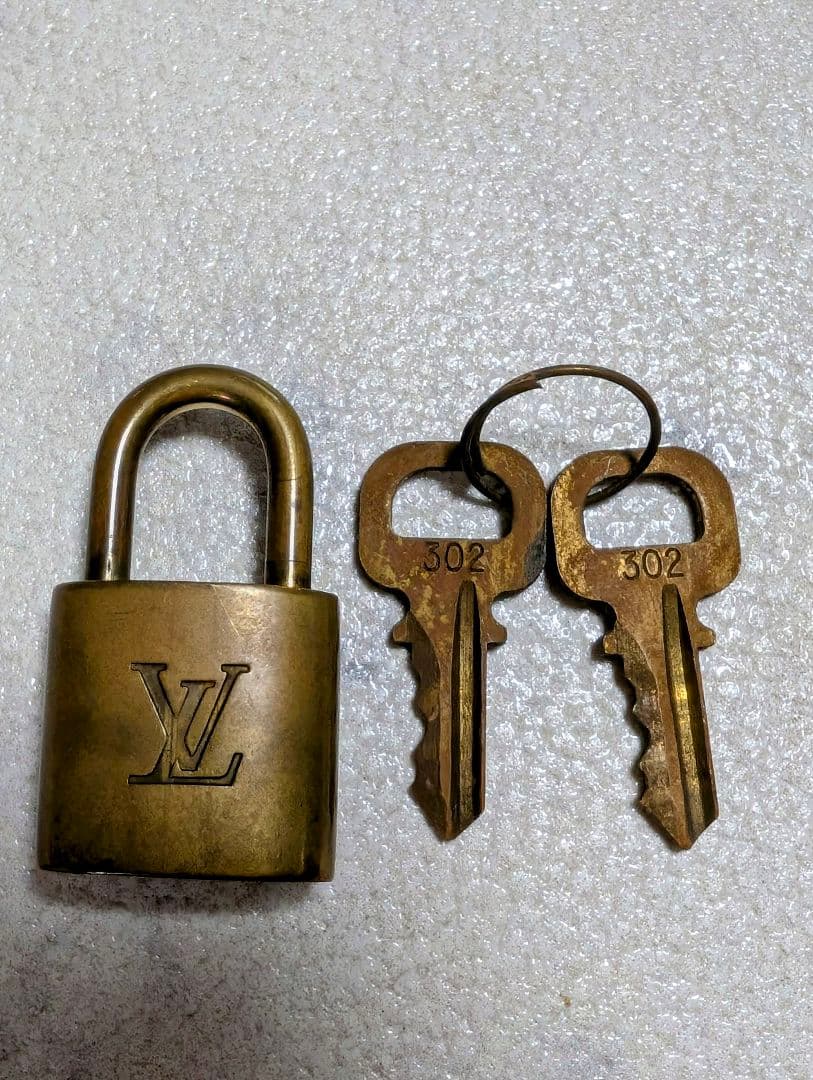 Louis Vuitton ボストンバッグ　キーポル　中型　バンドリエール