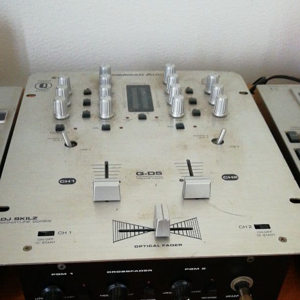 AMERICAN  AUDIO ミキサー