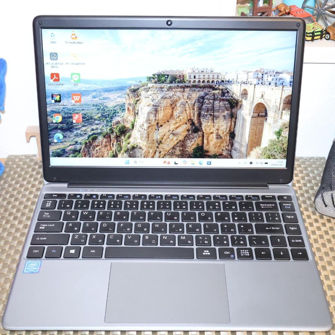 美品！Win11公式対応！高年式2022！メモリ8G/高速SSD/無線/カメラ