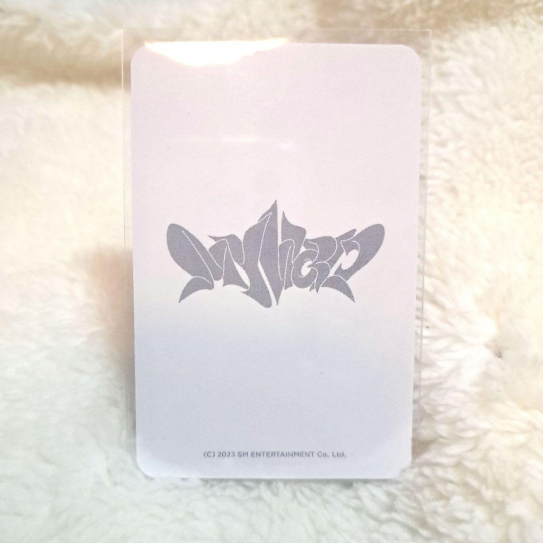 aespa カリナ トレカ MY World md ジップアップ ②