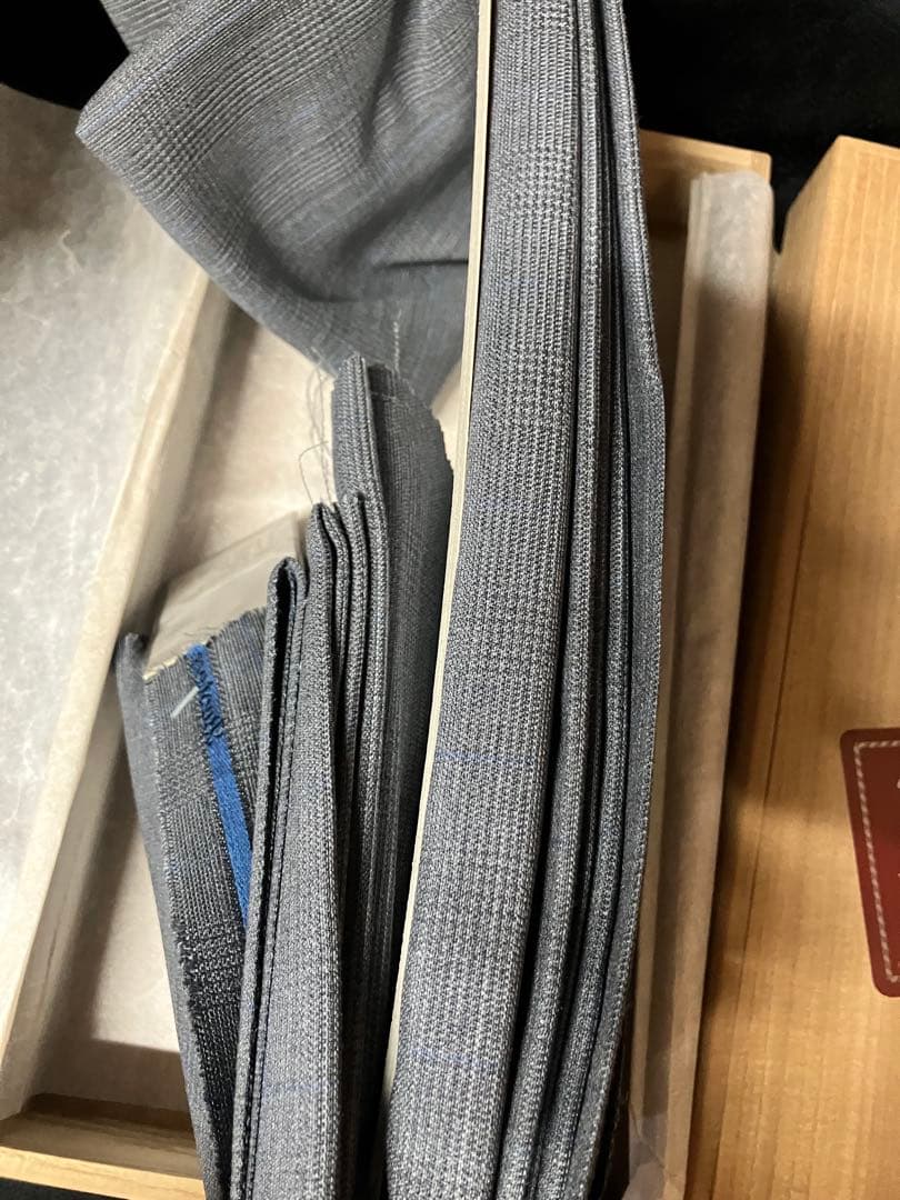 英國屋　オーダー用生地　Bestex London 桐箱　　B2246