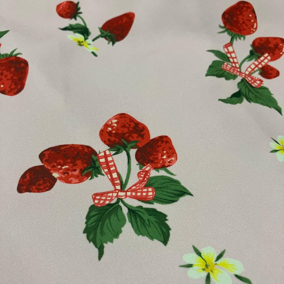 いちご柄浴衣