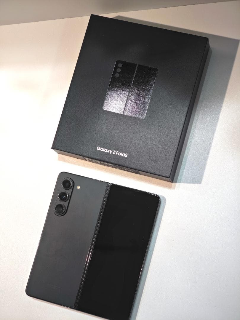 フィルム・ケース付│Galaxy Z Fold5 256GB auSIMフリー