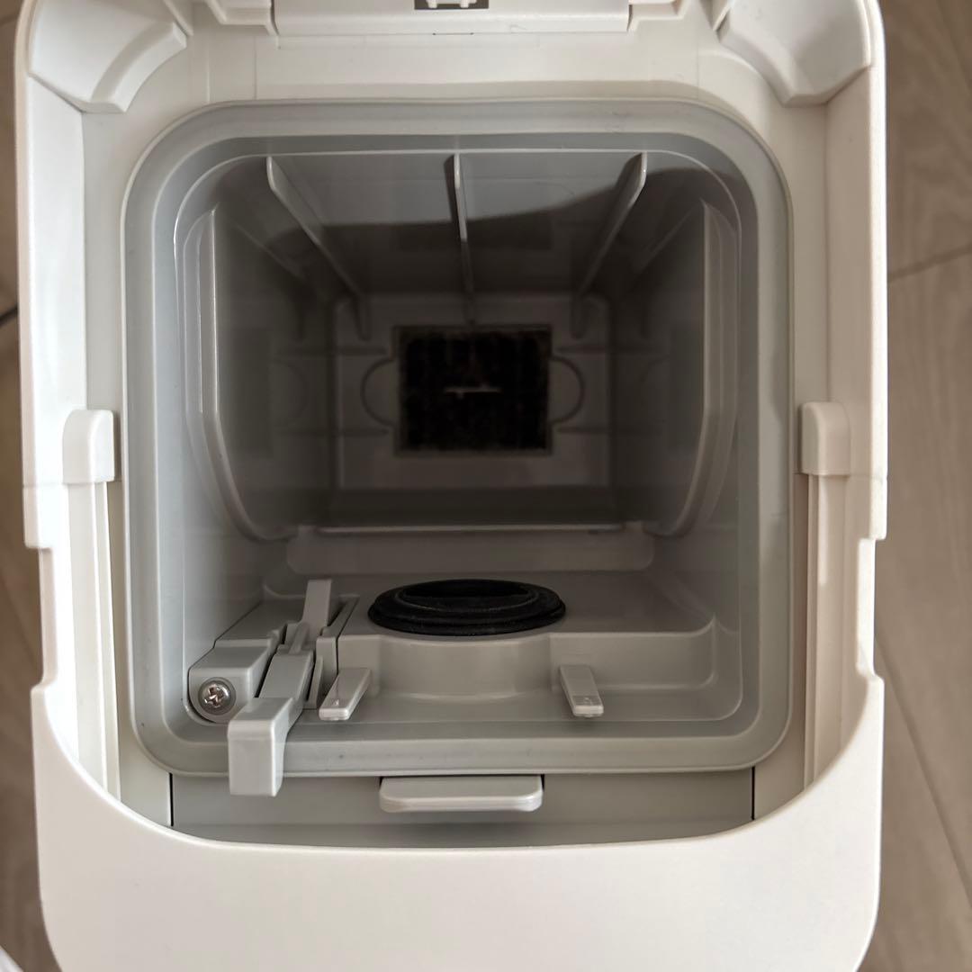 Panasonic MC-NS10K コードレス掃除機 2022年製