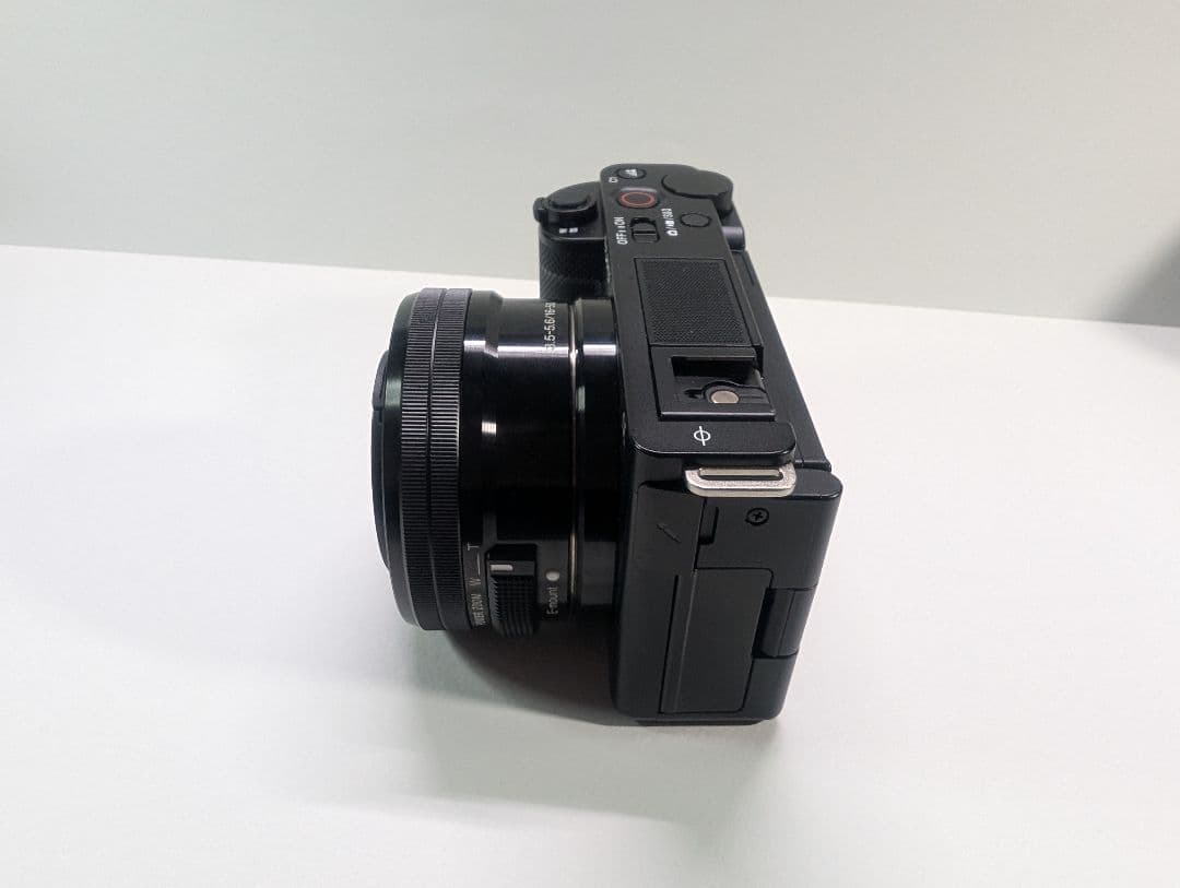 SONY カメラ ZV-E10　福袋　モニター・SDカード・ACアダプター付き