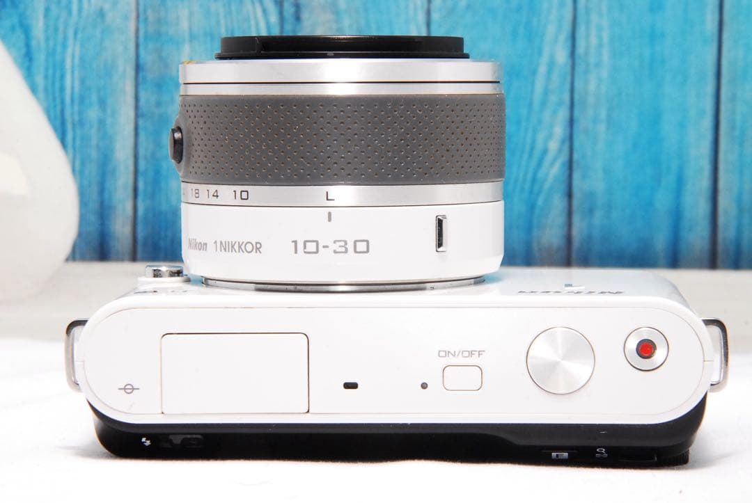ミラーレス ニコン1 J1 ホワイト 10-30mmレンズ付き Nikon