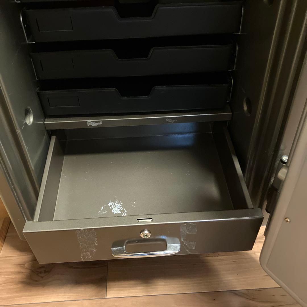 キング工業 マグネットロック式耐火金庫 KM-70