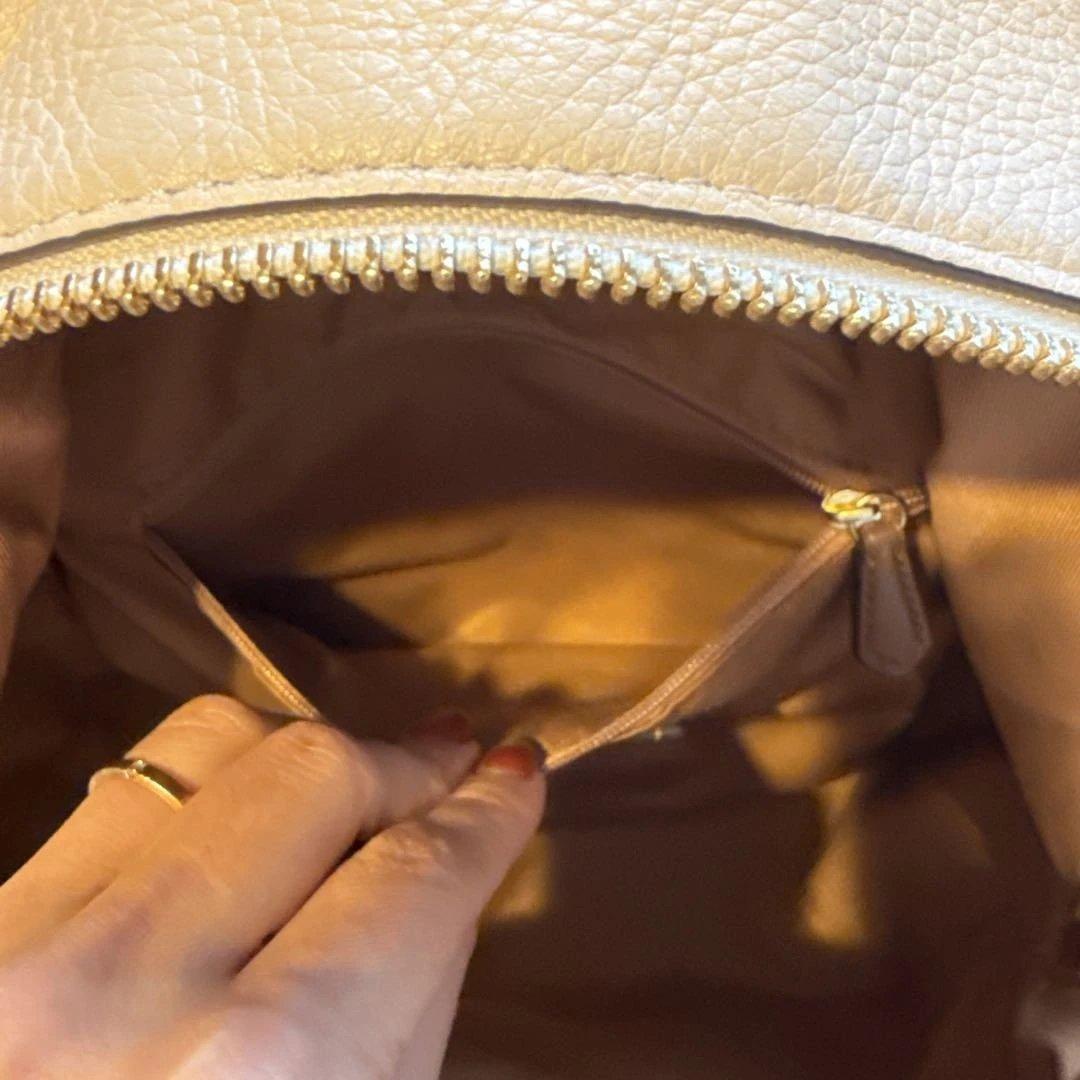 お値下げご相談ください　COACH ホワイト　レザー　リュック　バックパック