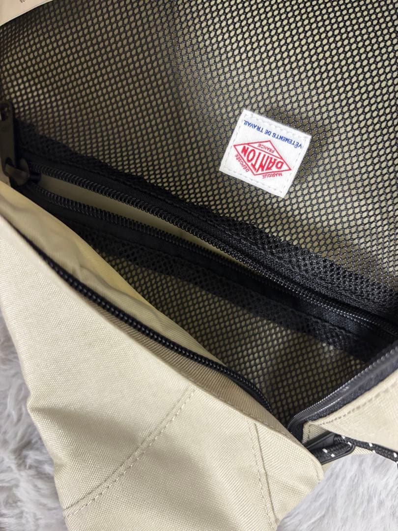 ダントン　コーデュラキャンバスワンショルダーバッグ　オイスターホワイト