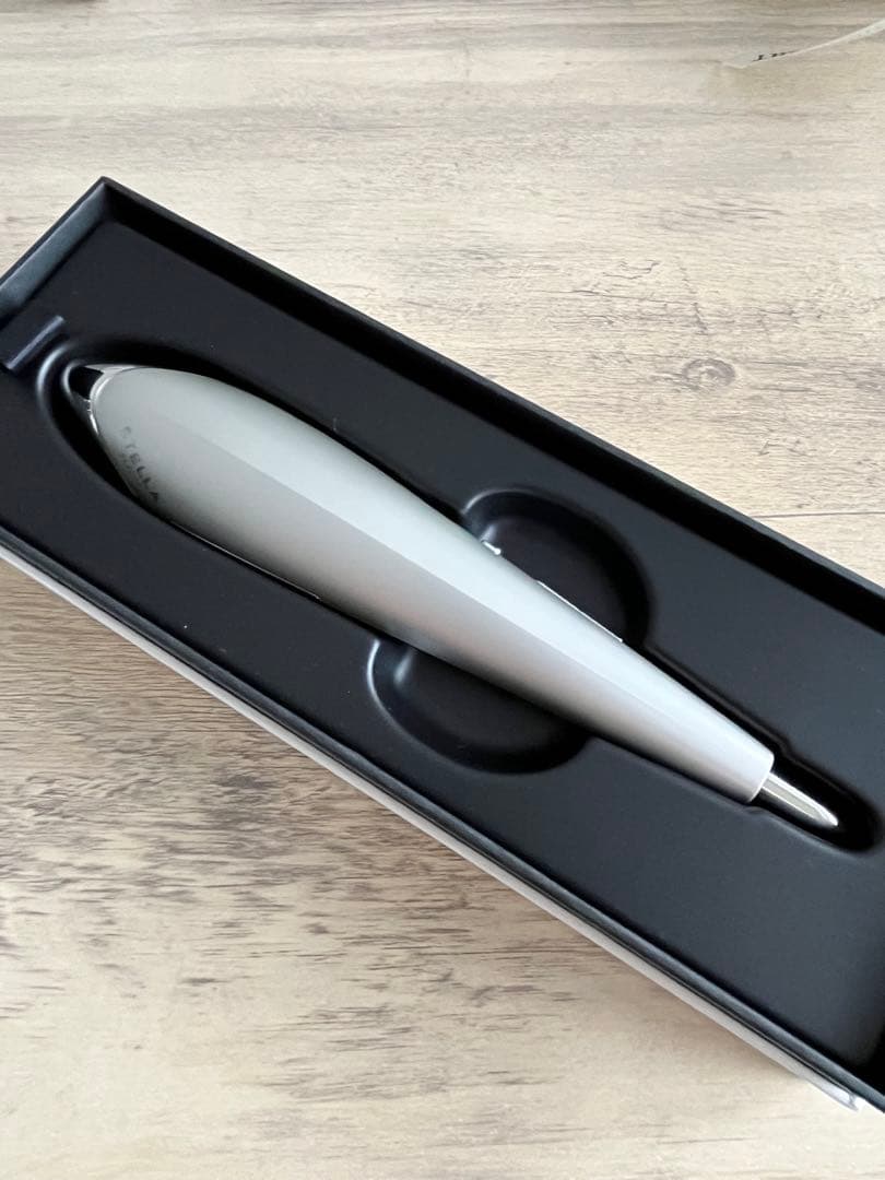 新品　未使用　STELLA BEAUTE 美顔器　マッサージャー　美容